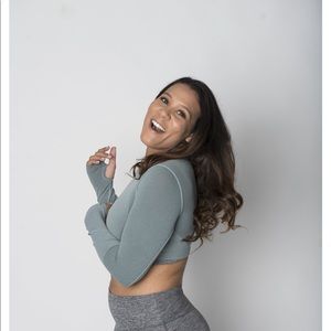 Invigorate seamless crop